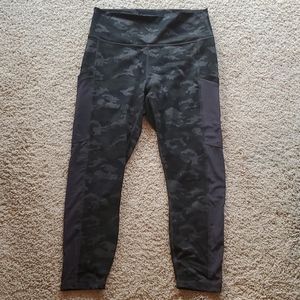 Fabletics Powerhold Capris